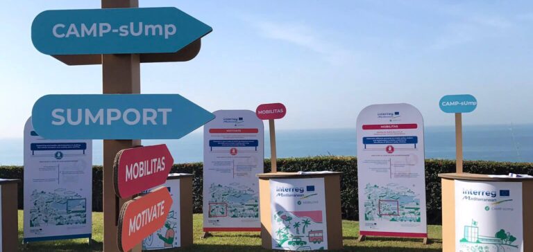 Muebles y señalética de cartón para GO SUMP